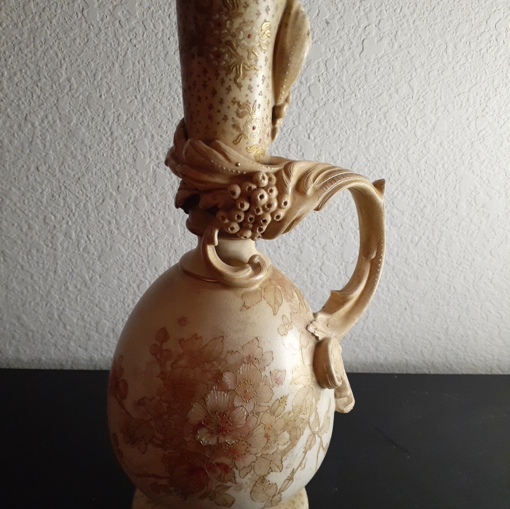 RARE EXQUISITE Antique Royal Doulton Burslem Moriage 10.5" Ceremonial Ewer Vase.